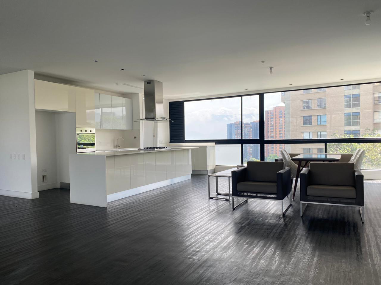 Apartamento en arriendo en Los Balsos, Medellín · foto 10 de 18