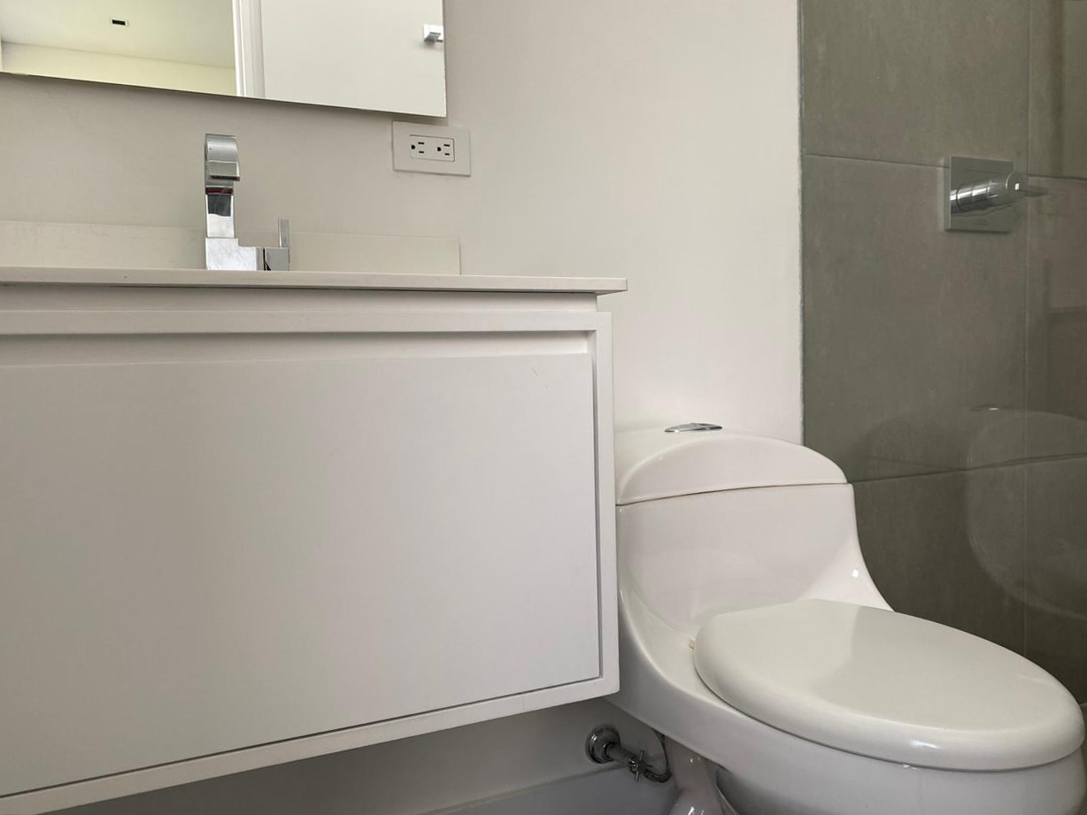 Apartamento en arriendo en Los Balsos, Medellín · foto 15 de 18