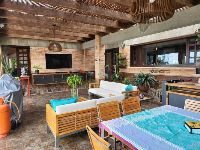 Casa de 5 alcobas en venta en Loma Del Escobero, Envigado, 600 m² · foto 6 de 24