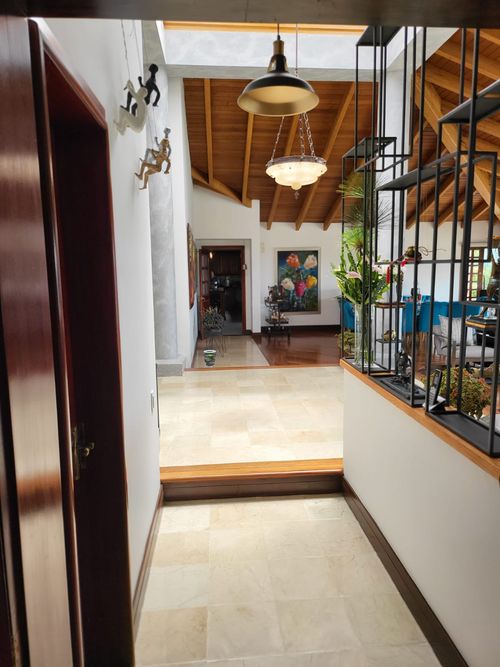 Casa de 5 alcobas en venta en Loma Del Escobero, Envigado, 600 m² · foto 8 de 24