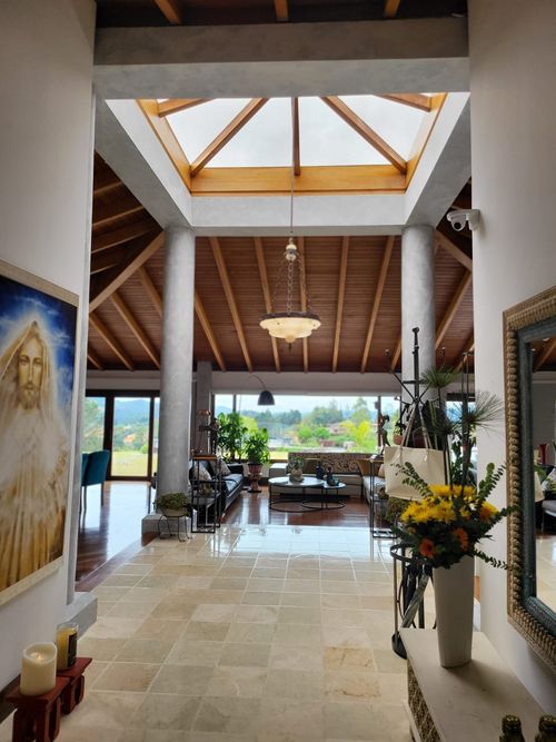 Casa de 5 alcobas en venta en Loma Del Escobero, Envigado, 600 m² · foto 9 de 24