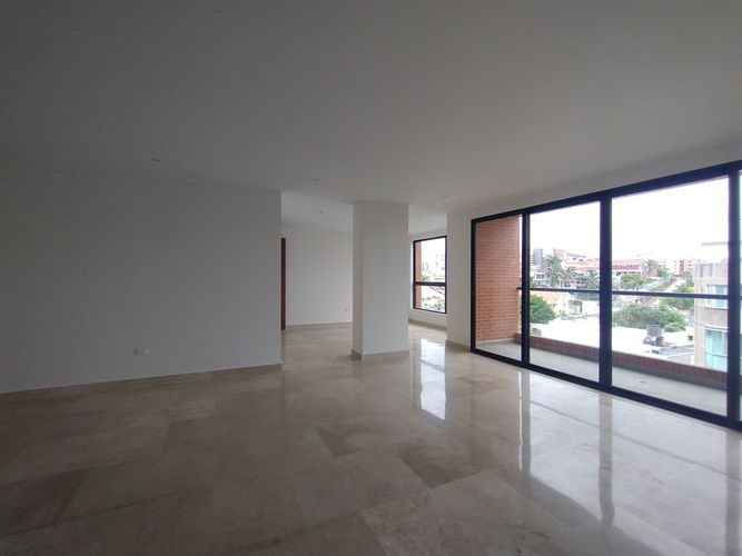 Apartamento de 3 alcobas en venta en Conjunto Residencial El Encanto, Barranquilla, 160 m² · foto 2 de 18
