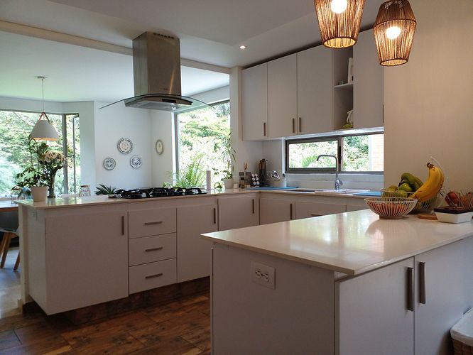 Casa de 3 alcobas en venta en Loma El Atravesado, Envigado, 320 m² · foto 8 de 20