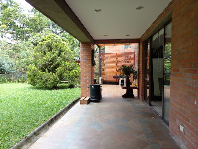 Casa de 3 alcobas en venta en Loma El Atravesado, Envigado, 320 m² · foto 19 de 20