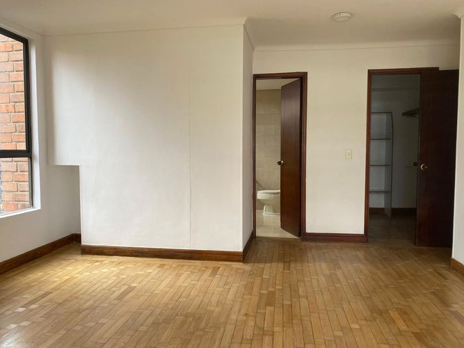 Apartamento de 3 alcobas en arriendo en La Aguacatala, Medellín, 190 m² · foto 4 de 18