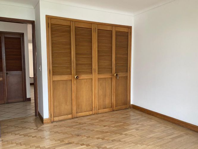 Apartamento de 3 alcobas en arriendo en La Aguacatala, Medellín, 190 m² · foto 7 de 18