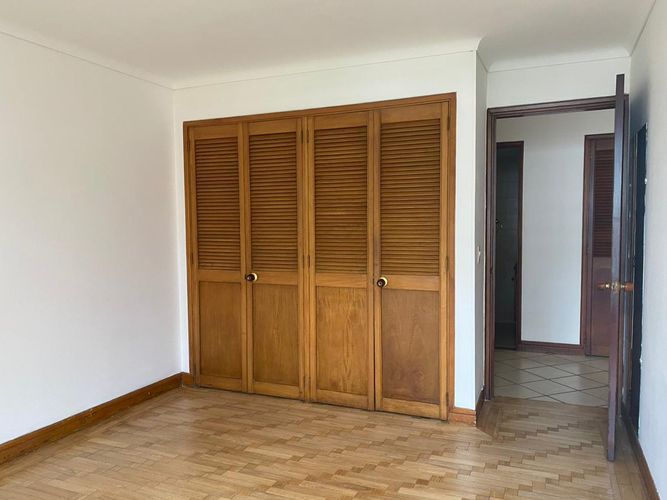 Apartamento de 3 alcobas en arriendo en La Aguacatala, Medellín, 190 m² · foto 11 de 18