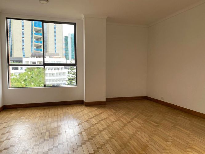 Apartamento de 3 alcobas en arriendo en La Aguacatala, Medellín, 190 m² · foto 13 de 18