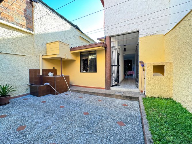 Casa de 5 alcobas en venta en Laureles, Medellín, 284 m² · foto 6 de 21