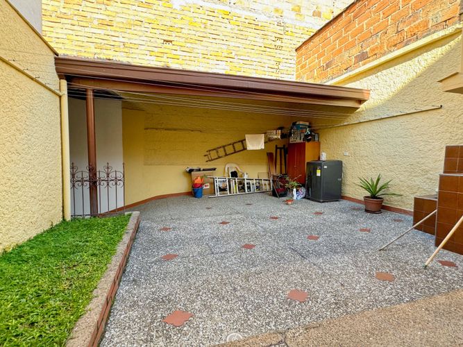 Casa de 5 alcobas en venta en Laureles, Medellín, 284 m² · foto 7 de 21