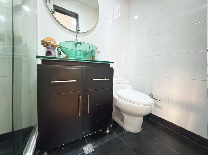 Casa de 5 alcobas en venta en Laureles, Medellín, 284 m² · foto 15 de 21