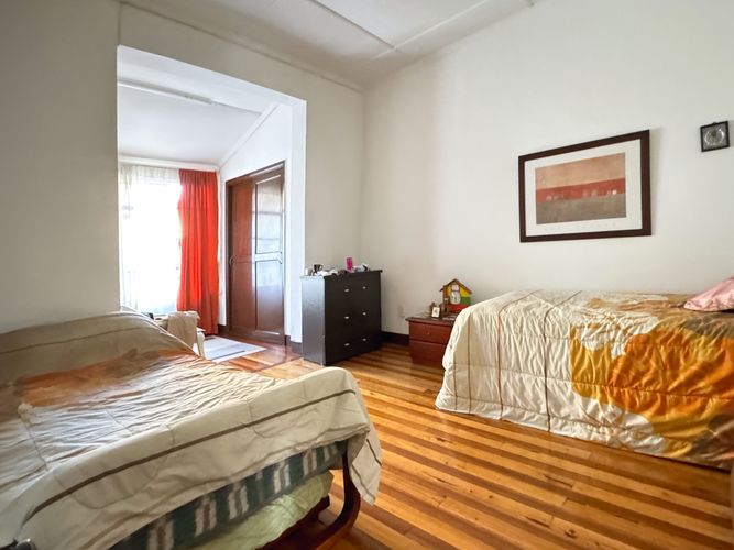 Casa de 5 alcobas en venta en Laureles, Medellín, 284 m² · foto 16 de 21