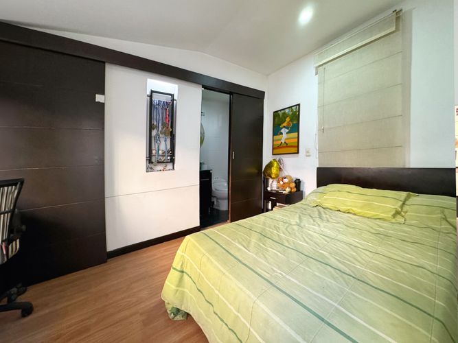 Casa de 5 alcobas en venta en Laureles, Medellín, 284 m² · foto 17 de 21