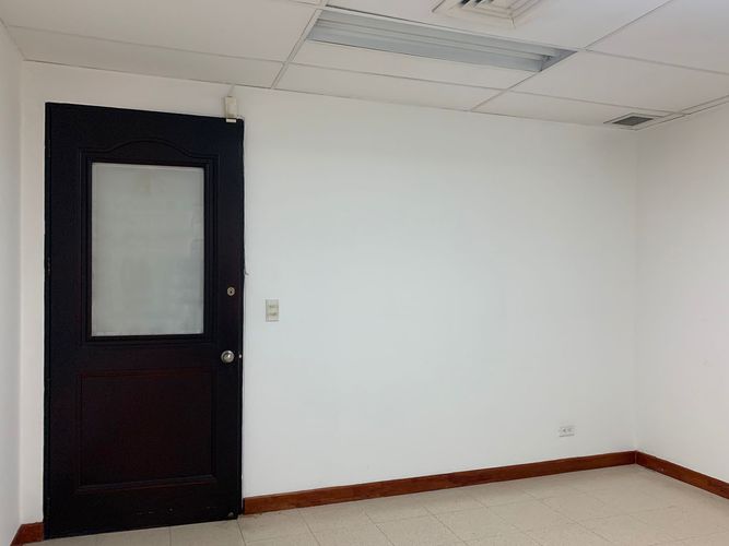 Oficina en arriendo en Patio Bonito, Medellín, 38 m² · foto 8 de 11