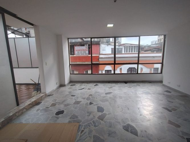 Oficina en arriendo en El Centro, Manizales, 190 m² · foto 2 de 24