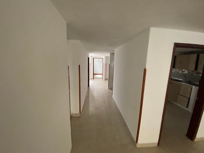 Casa de 6 alcobas en venta en La Concordia, Bucaramanga, 270 m² · foto 4 de 17