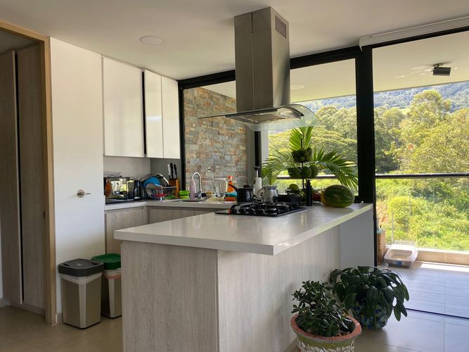 Apartamento de 3 alcobas en venta en Las Brujas, Envigado, 166 m² · foto 2 de 20