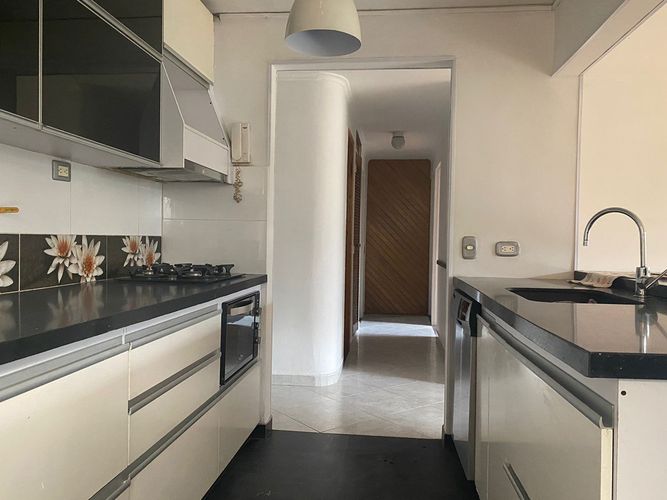 Apartamento de 3 alcobas en arriendo en El Diamante No.2, Medellín, 95 m² · foto 4 de 15