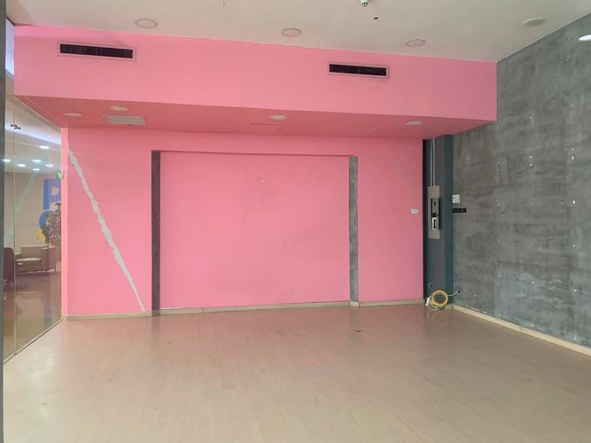 Local en arriendo en Colombia, Medellín, 40 m² · foto 3 de 4