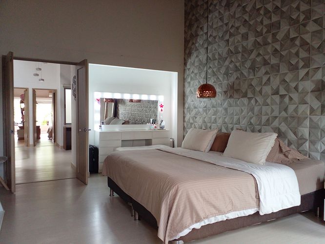 Casa de 3 alcobas en venta en Loma El Atravesado, Envigado, 240 m² · foto 18 de 19