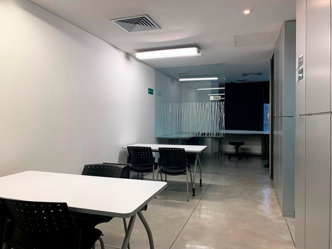 Oficina en arriendo en Villa Carlota, Medellín, 220 m² · foto 4 de 11