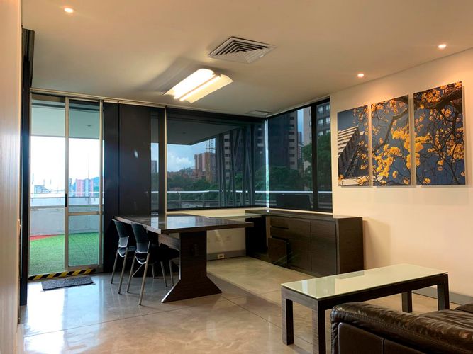 Oficina en arriendo en Villa Carlota, Medellín, 220 m² · foto 8 de 11
