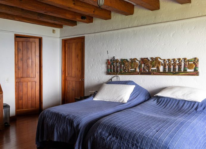 Casa de 3 alcobas en venta en Las Palmas, Medellín, 357 m² · foto 4 de 15