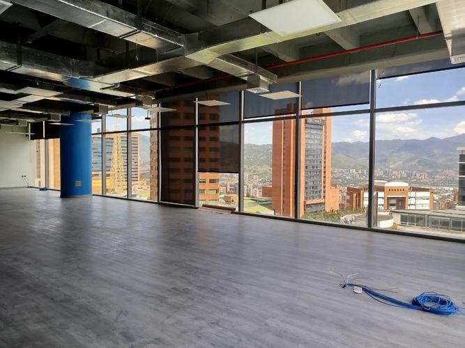 Oficina en arriendo en El Tesoro, Medellín, 257 m² · foto 18 de 19