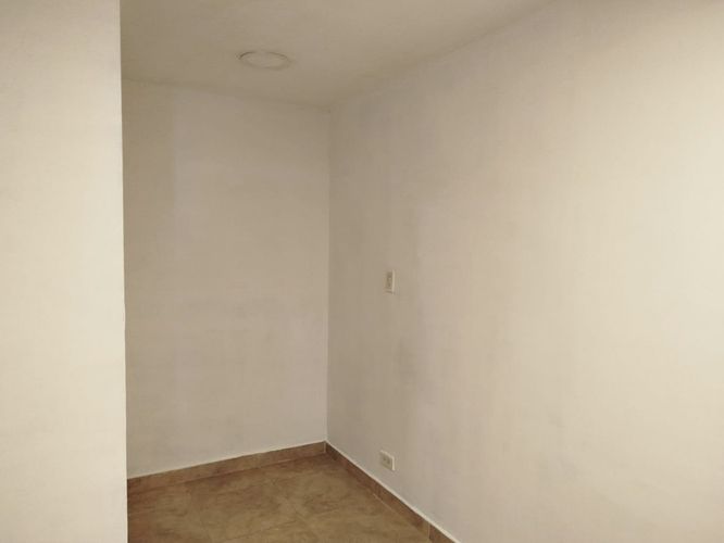 Local en arriendo en San Diego, Medellín, 31 m² · foto 5 de 9