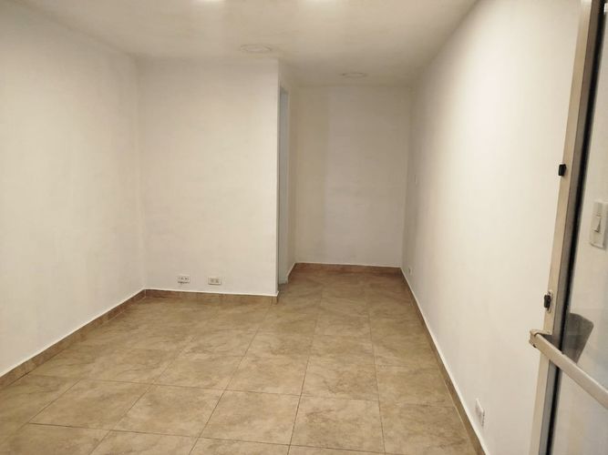 Local en arriendo en San Diego, Medellín, 31 m² · foto 6 de 9
