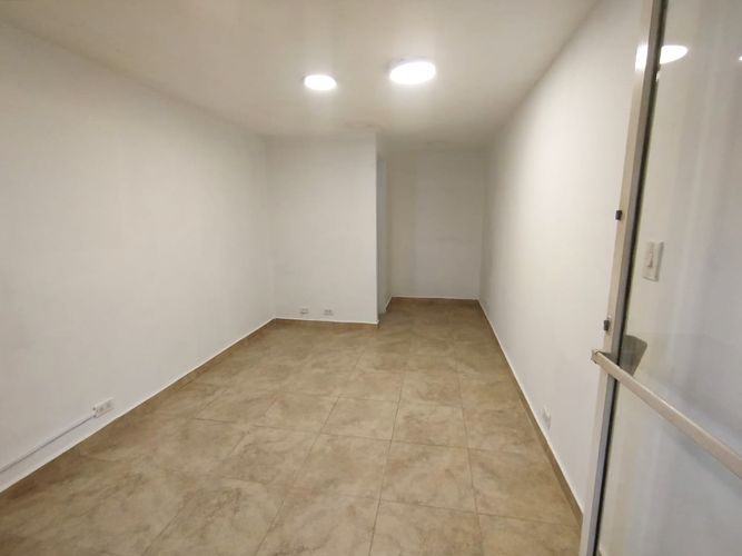 Local en arriendo en San Diego, Medellín, 31 m² · foto 7 de 9