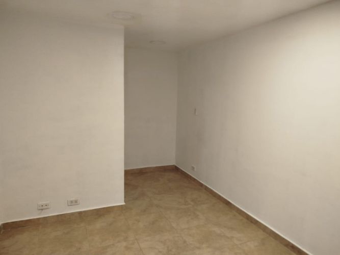 Local en arriendo en San Diego, Medellín, 31 m² · foto 8 de 9
