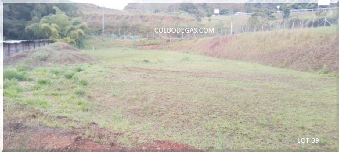 Lote en venta en Cerritos, Pereira, 1032 m² · foto 3 de 9