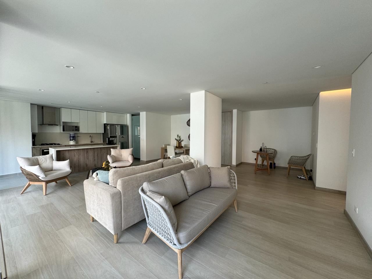 Apartamento en  Venta en Cumbres, Envigado