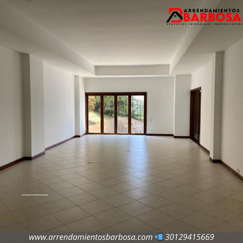 Casa de 7 alcobas en venta en El Poblado, Medellín, 1050 m² · foto 3 de 19