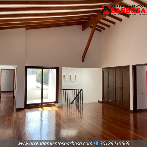 Casa de 7 alcobas en venta en El Poblado, Medellín, 1050 m² · foto 11 de 19