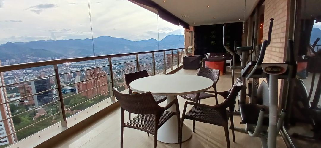 Apartamento de 4 alcobas en venta en La Calera, Medellín, 360 m² · foto 18 de 24