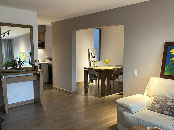 Apartamento de 3 alcobas en arriendo en Los Balsos, Medellín, 95 m² · foto 8 de 13