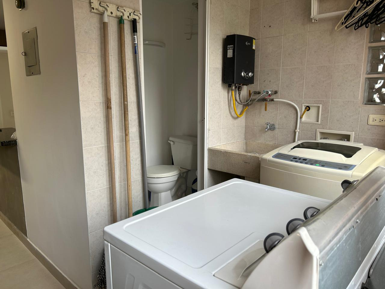 Apartamento en arriendo en La Florida, Medellín · foto 2 de 11
