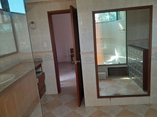 Casa de 6 alcobas en venta en La Llanerita, Villavicencio · foto 9 de 17