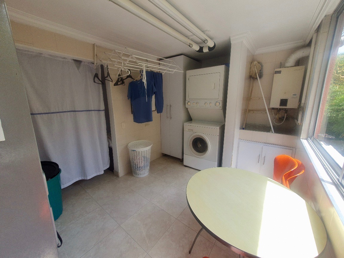 Apartamento en venta en El Poblado, Medellín · foto 12 de 17