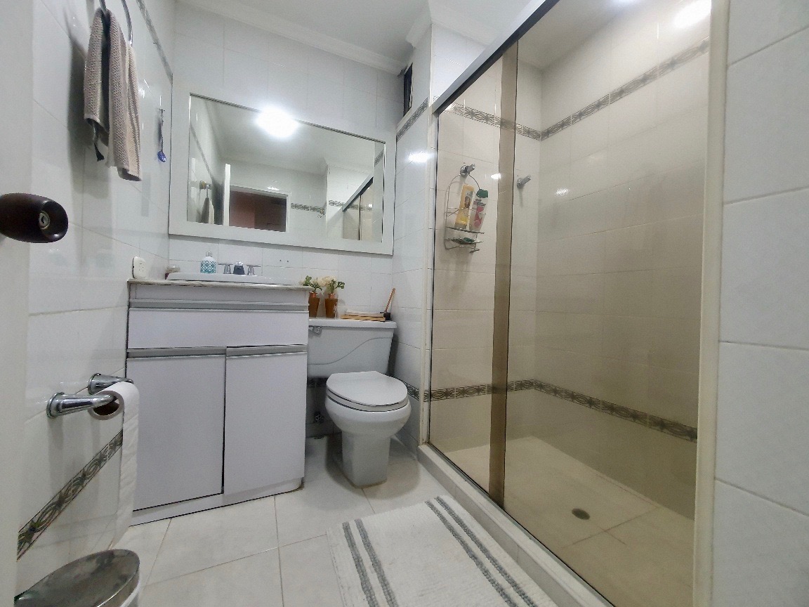 Apartamento en venta en El Poblado, Medellín · foto 14 de 17