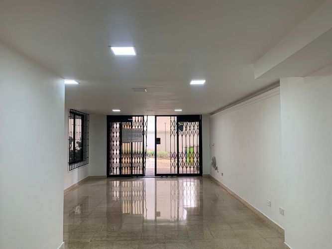 Local en arriendo en Patio Bonito, Medellín, 60 m² · foto 2 de 6