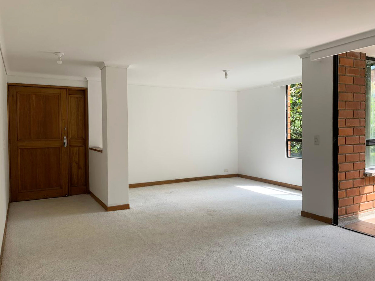 Apartamento en venta en Alejandria, Medellín · foto 2 de 19