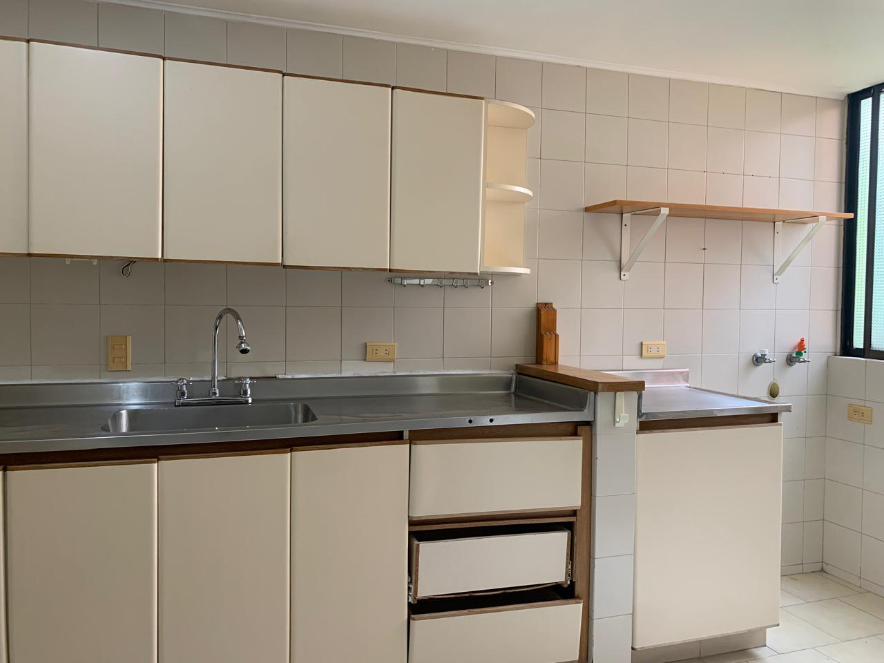 Apartamento en venta en Alejandria, Medellín · foto 8 de 19