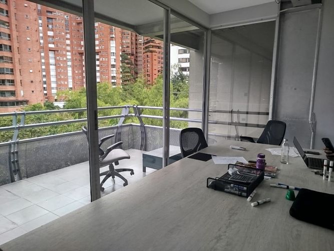 Oficina en arriendo en Provenza, Medellín, 100 m² · foto 2 de 13
