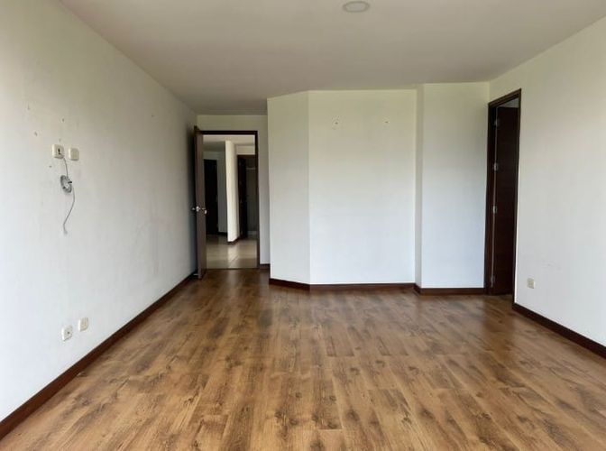 Apartamento de 3 alcobas en venta en Santa Catalina, Envigado, 121 m² · foto 3 de 8
