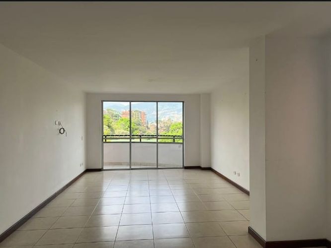 Apartamento de 3 alcobas en venta en Santa Catalina, Envigado, 121 m² · foto 6 de 8