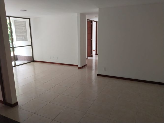 Apartamento de 3 alcobas en venta en Santa Catalina, Envigado, 106 m² · foto 2 de 10