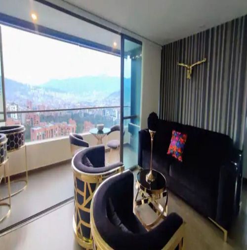 Apartamento de 2 alcobas en arriendo en El Poblado, Medellín, 90 m² · foto 5 de 5